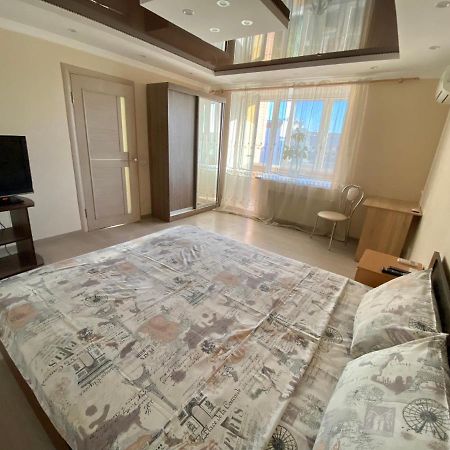 Apartment On Khreshchatyk 200 Center Cherkasy Exterior foto